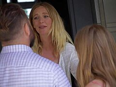 Cuckolded MILF Mona Wales gets rough with Missax